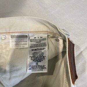 Men straight leg Dockers. Great condition 34x34